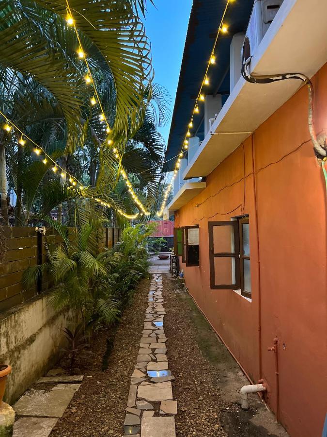 Green Rover Hostel By Gypstead Vagator Exterior foto